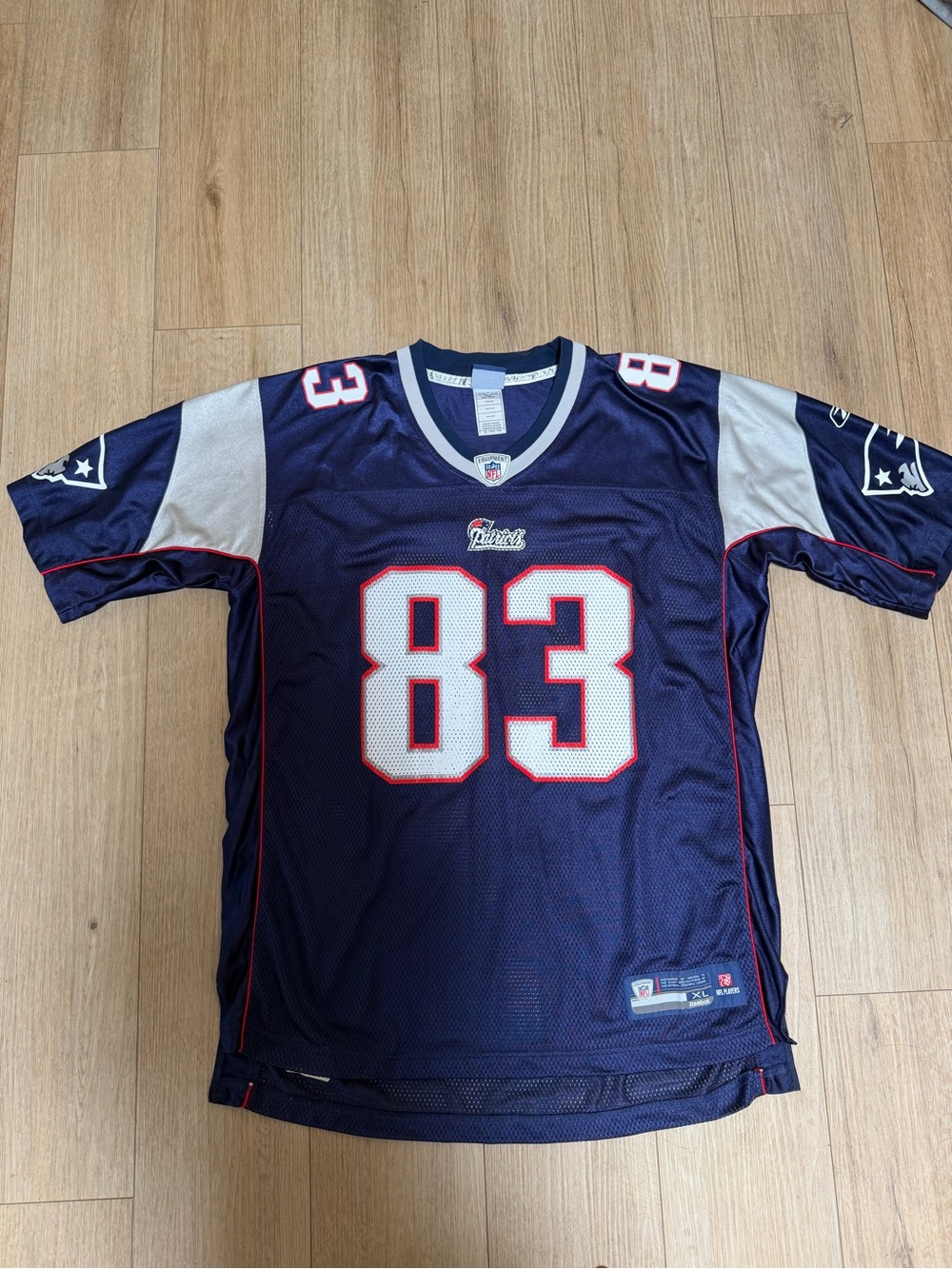 Reebok Men’s Navy Blue New England Patriots #83 Football Jersey - Picture 5 of 14